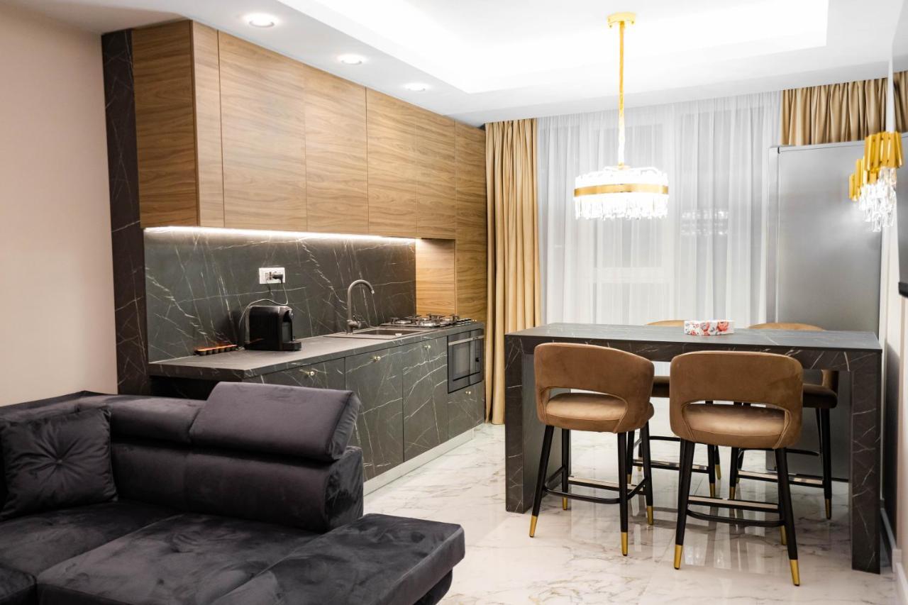 Deluxe Aparthotel Marwell Residence 苏恰瓦 外观 照片