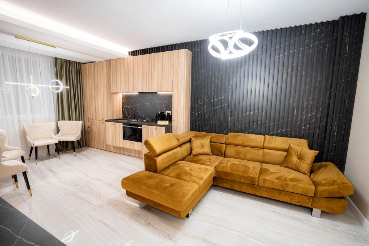 Deluxe Aparthotel Marwell Residence 苏恰瓦 外观 照片