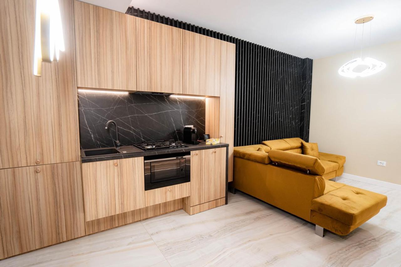 Deluxe Aparthotel Marwell Residence 苏恰瓦 外观 照片