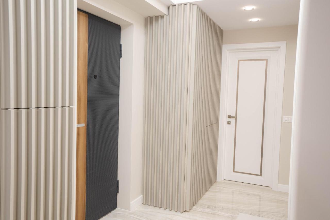 Deluxe Aparthotel Marwell Residence 苏恰瓦 外观 照片